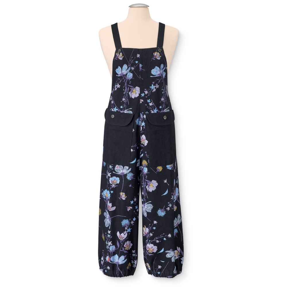 Pyramid Collection NWT Cropped Floral Denim Overalls